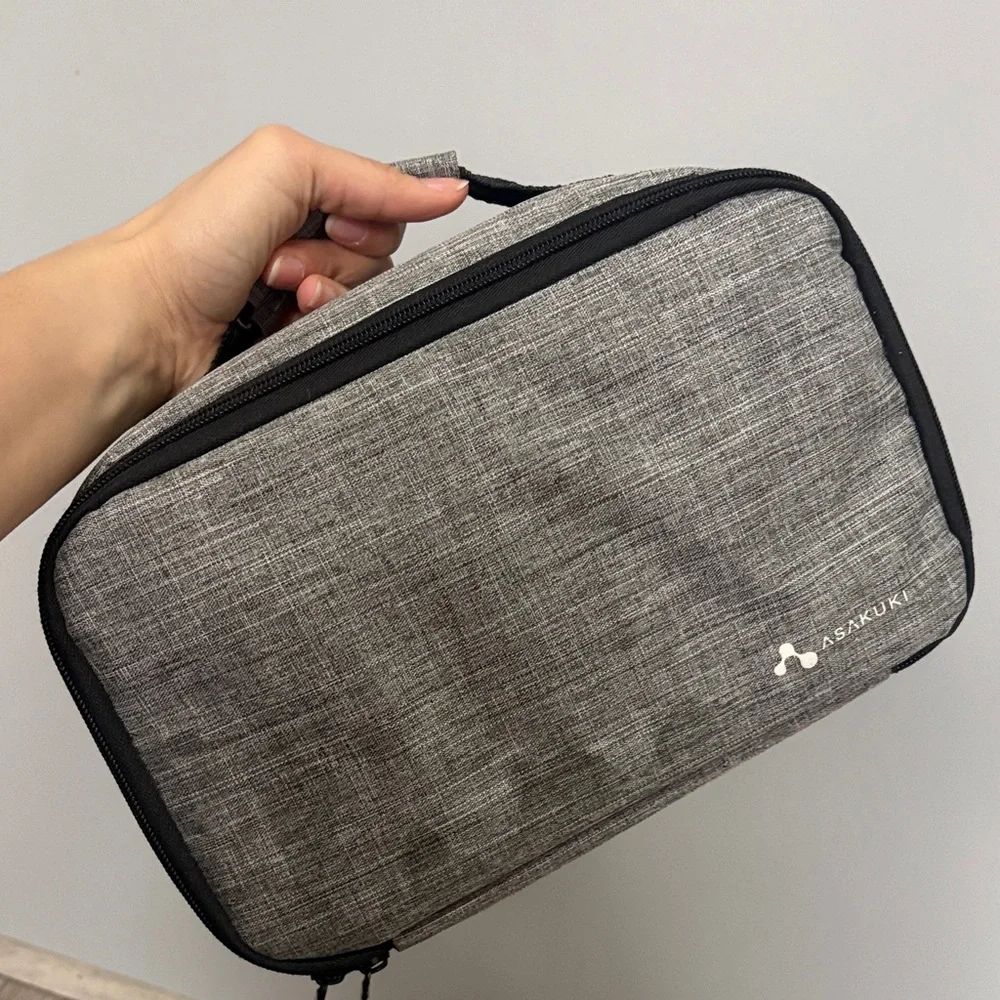 Asakuki White Projector with Case